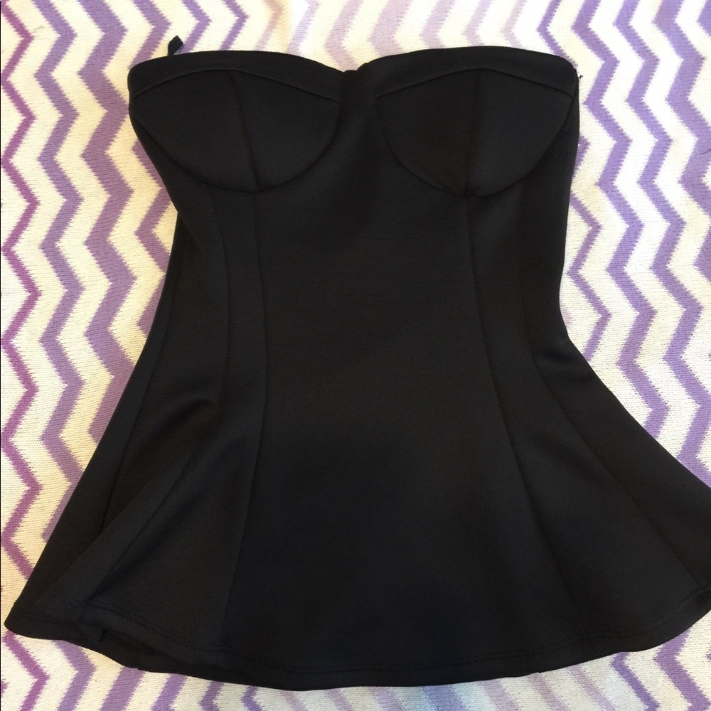Strapless top